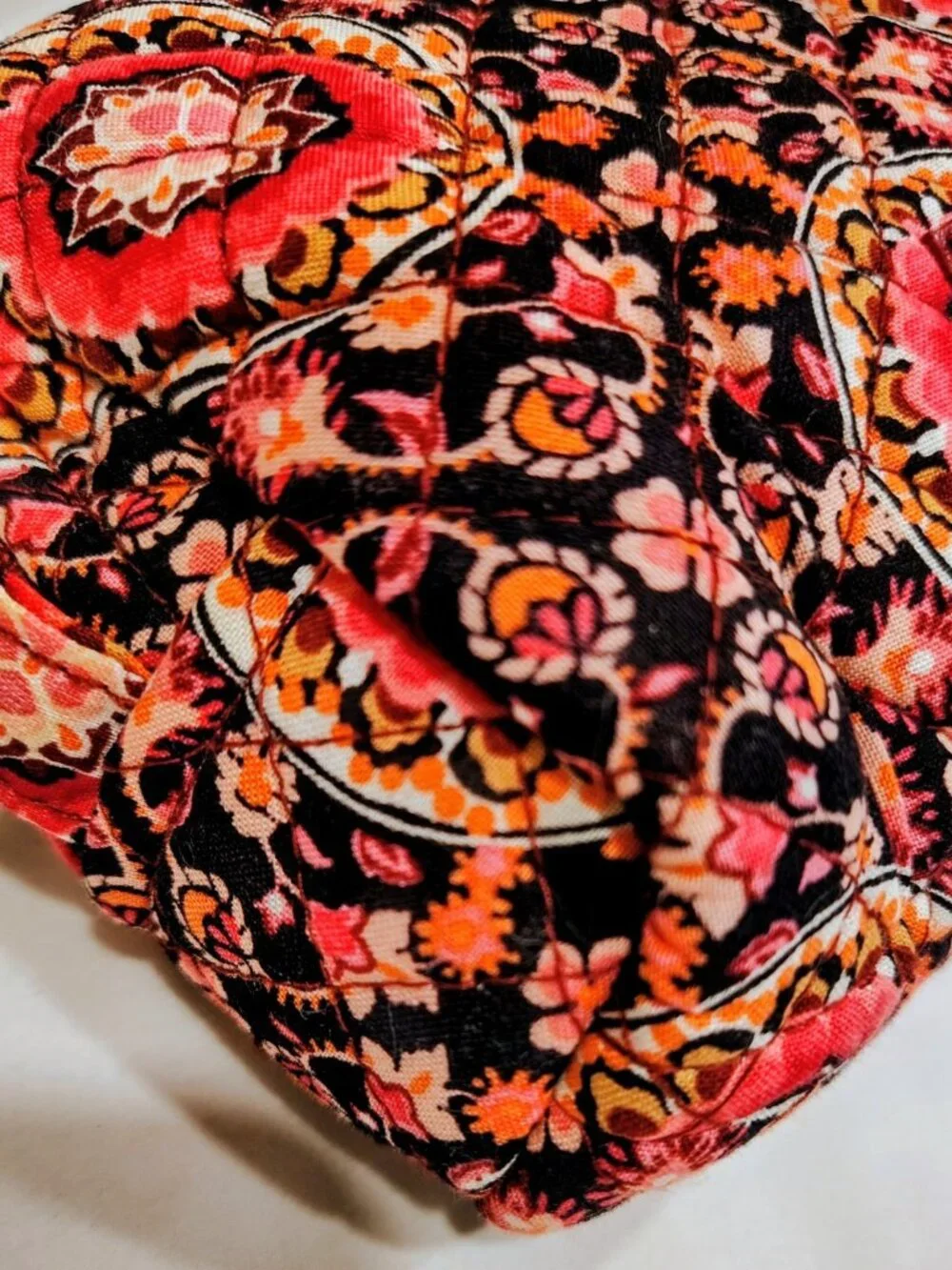 NWOT Vera Bradley Raspberry Medallion Makeup Bag